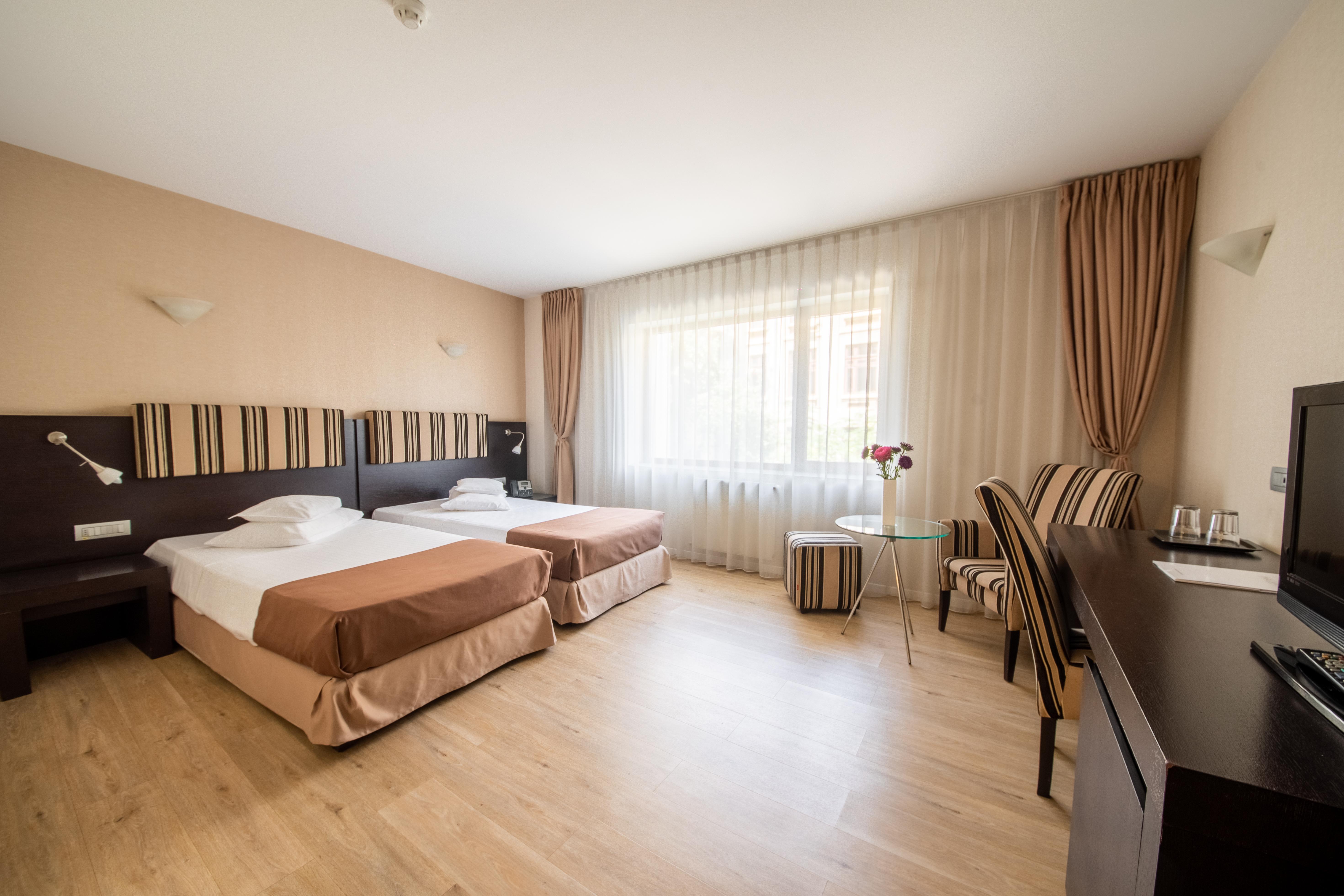 Hotel Parliament Bucureşti Ngoại thất bức ảnh
