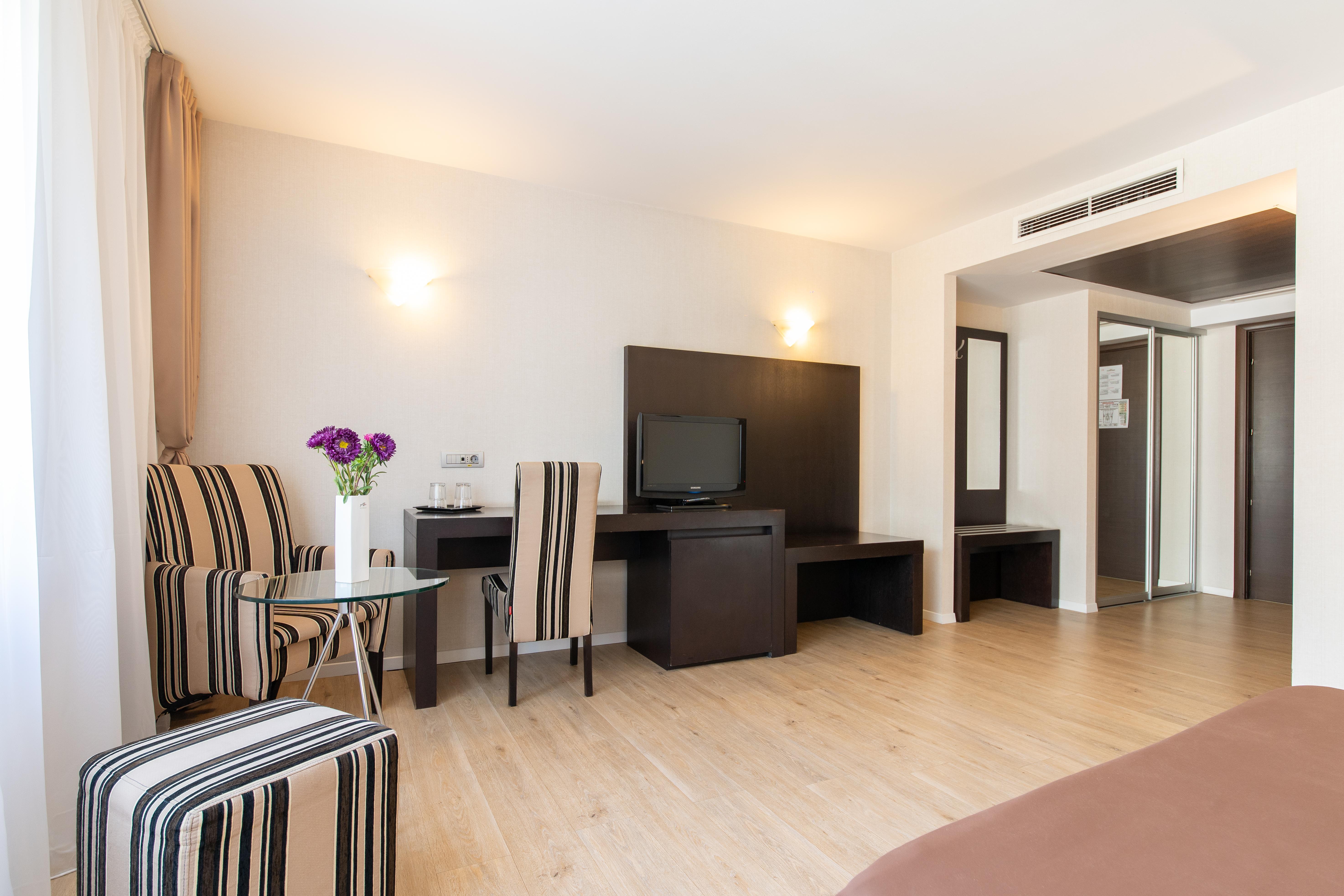 Hotel Parliament Bucureşti Ngoại thất bức ảnh